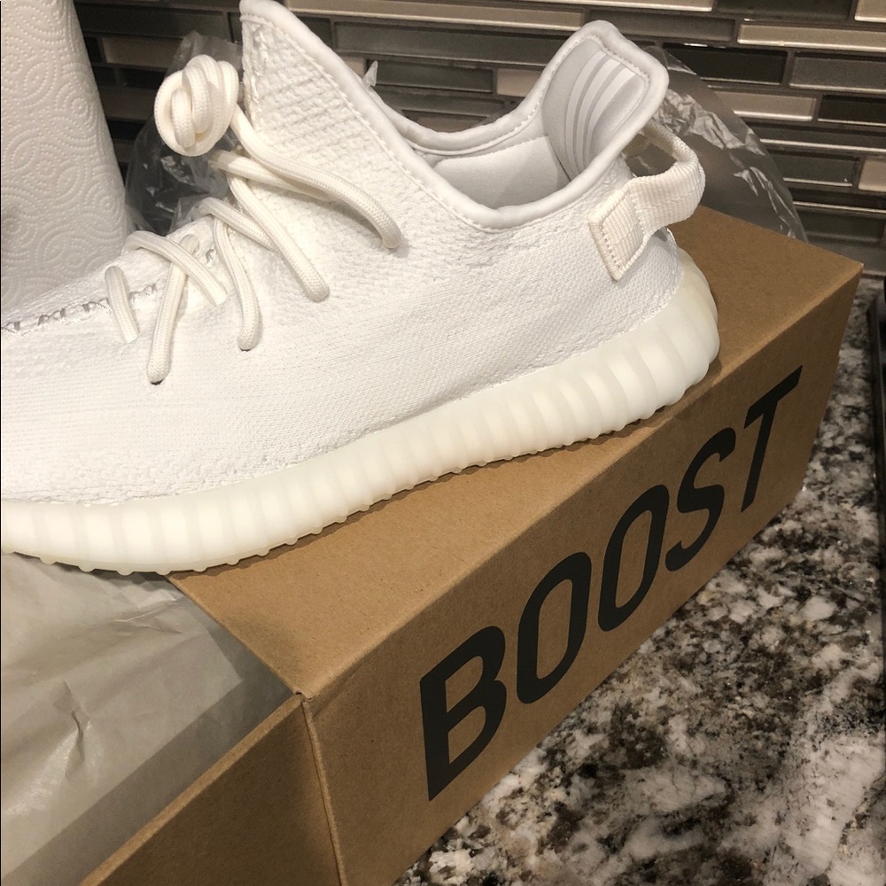 YEEZY BOOST